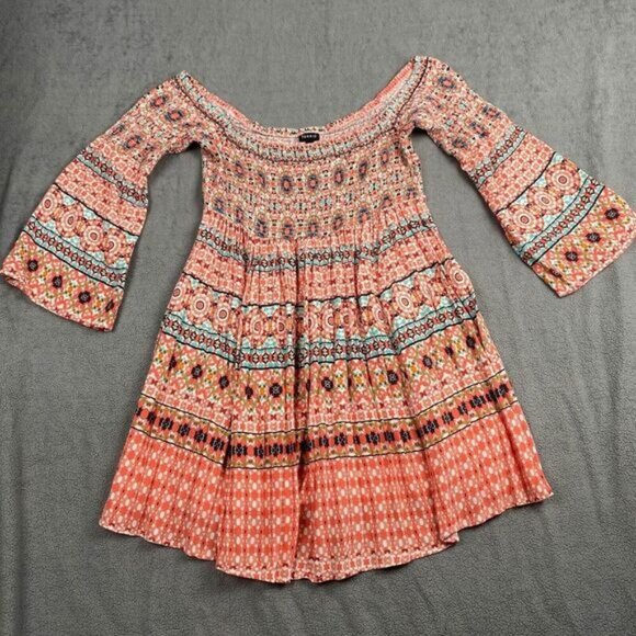 Torrid Size 2 Mini Dress With Smocking Bell Sleeves Tags Geometric,Casual.Beach - Picture 14 of 14